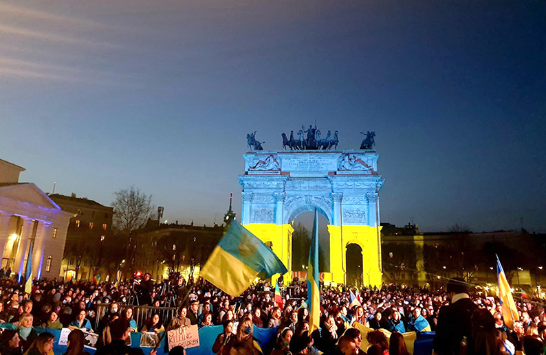 Milano manif Ucraina1 2022 03 21 794x