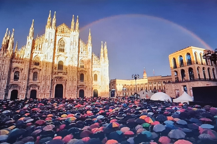 Sala sindaco x 2016Arcobaleno