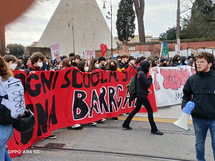 Studenti in piazza24 2022 02 04 at 172829m